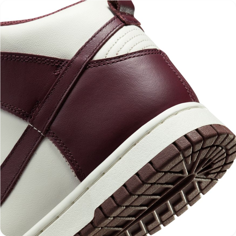 Nike Dunk High – Sail/Dark Raisin
