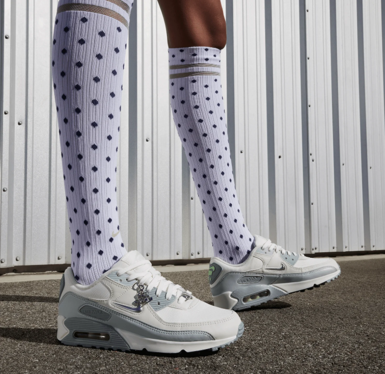 Nike Air Max 90 SE – Summit White/Photon Dust/Lucky Green