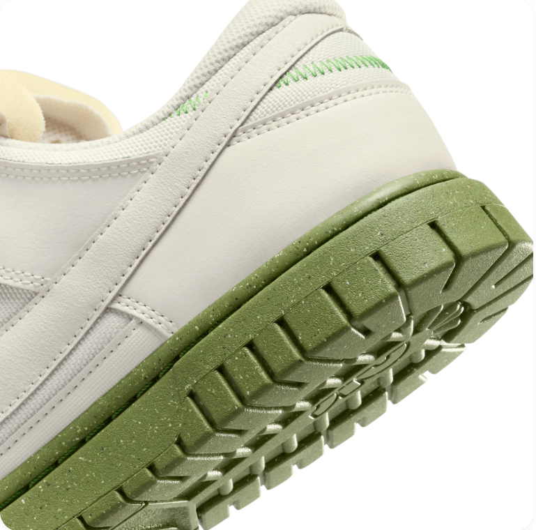 Nike Dunk Low Remastered – Sail/Chlorophyll